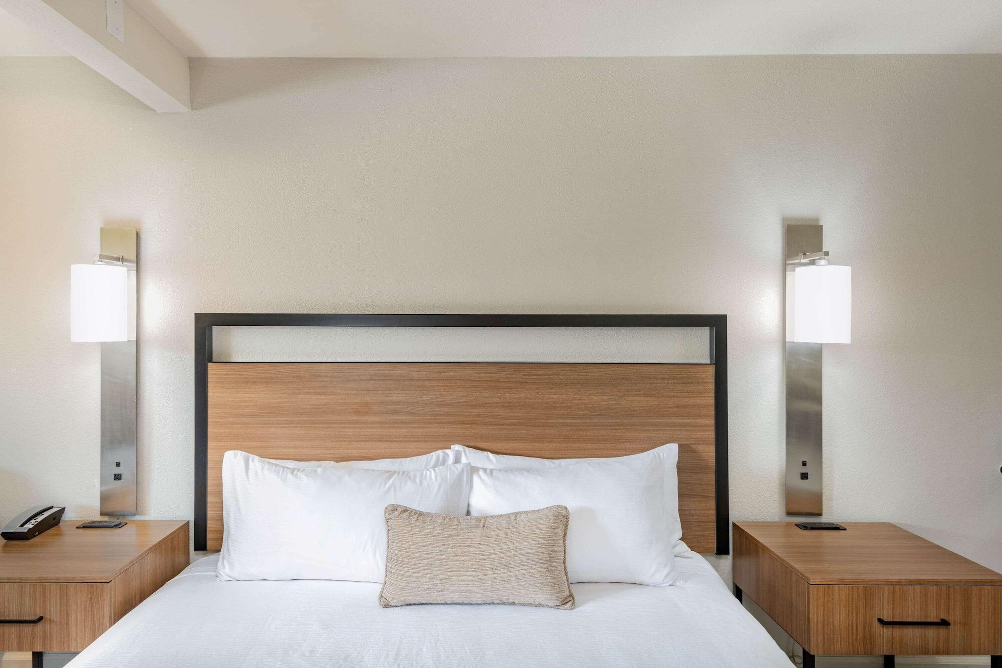 Wyndham Garden San Diego Exterior photo