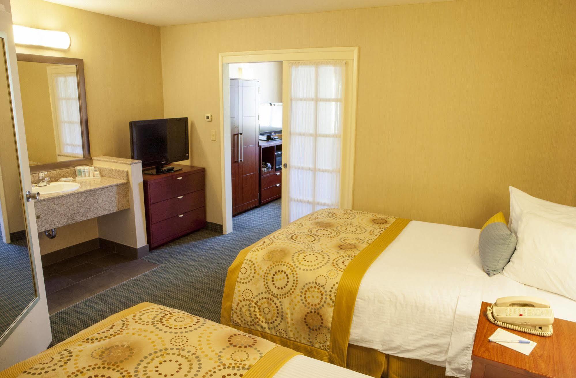 Wyndham Garden San Diego Exterior photo