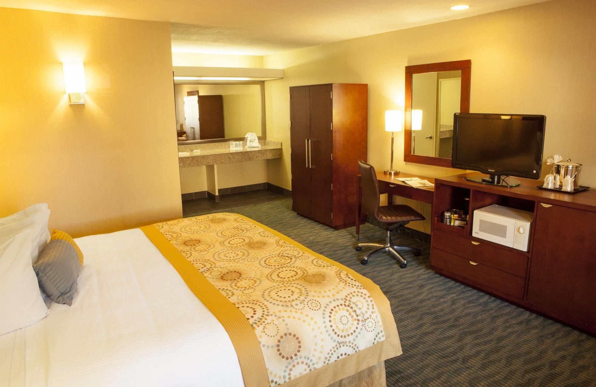 Wyndham Garden San Diego Exterior photo